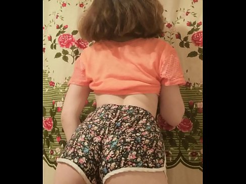 ❤️ Vogëlushja e re seksi duke zhveshur pantallonat e shkurtra në kamera Porno tek ne sq.virtsextor.ru ❤